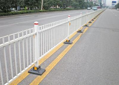 交通护栏